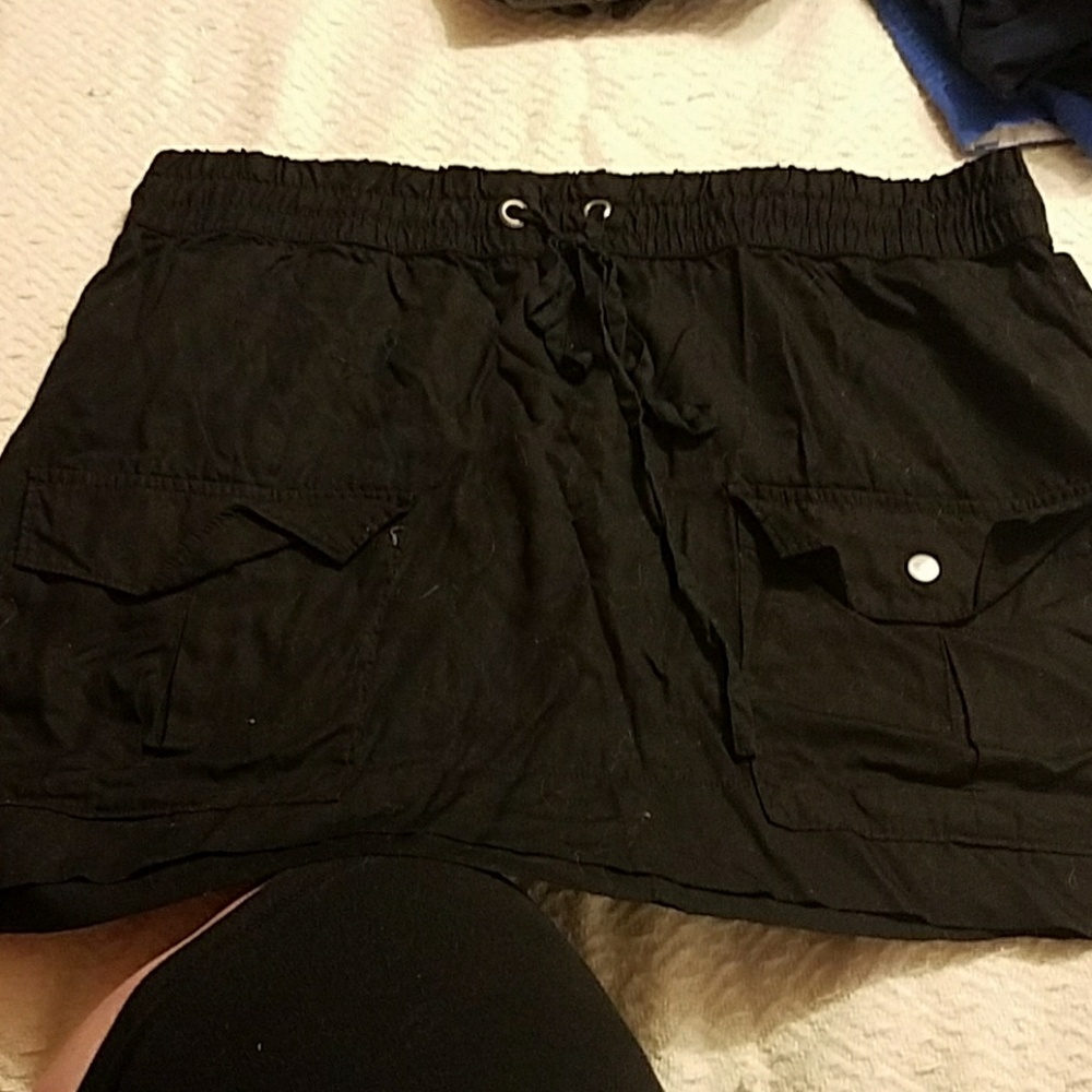 Black mini skirt size L